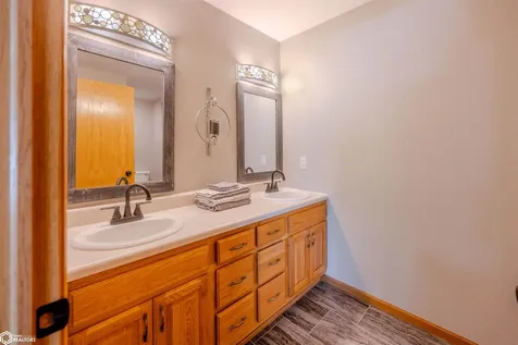 12109 J Avenue Iowa Falls IA 50126