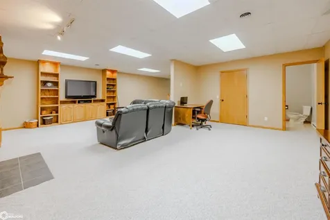 12109 J Avenue Iowa Falls IA 50126