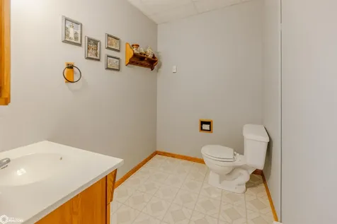 12109 J Avenue Iowa Falls IA 50126