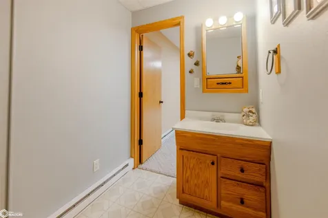 12109 J Avenue Iowa Falls IA 50126