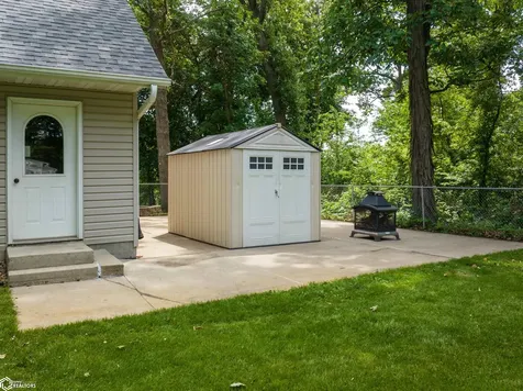 12109 J Avenue Iowa Falls IA 50126