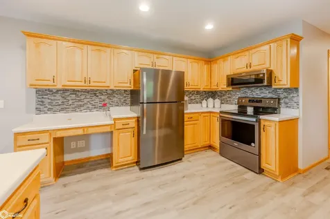 12109 J Avenue Iowa Falls IA 50126