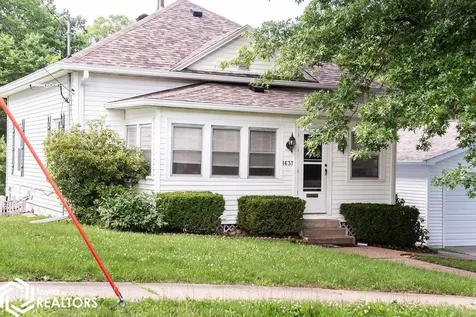 1637 Locust Street Ottumwa IA 52501