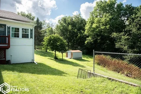 1637 Locust Street Ottumwa IA 52501