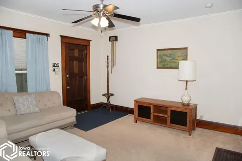 1637 Locust Street Ottumwa IA 52501