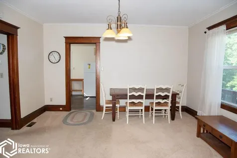 1637 Locust Street Ottumwa IA 52501