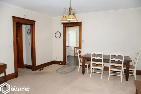 1637 Locust Street Ottumwa IA 52501