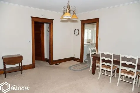 1637 Locust Street Ottumwa IA 52501