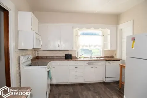 1637 Locust Street Ottumwa IA 52501