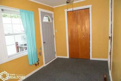 1637 Locust Street Ottumwa IA 52501
