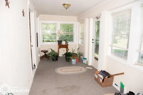 1637 Locust Street Ottumwa IA 52501