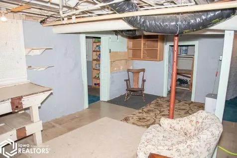 1637 Locust Street Ottumwa IA 52501