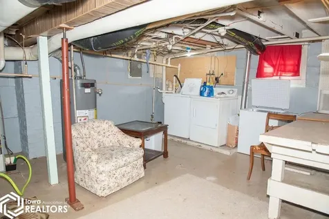 1637 Locust Street Ottumwa IA 52501