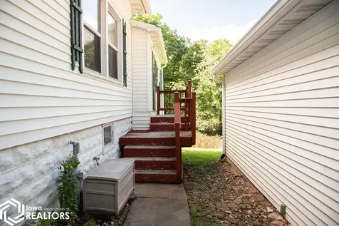 1637 Locust Street Ottumwa IA 52501