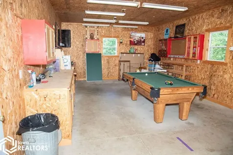 1637 Locust Street Ottumwa IA 52501