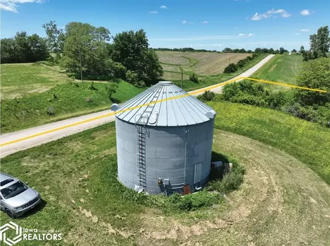 170TH Street Brooklyn IA 52211