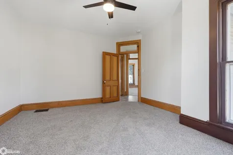 412 S Marshall Street Burlington IA 52601