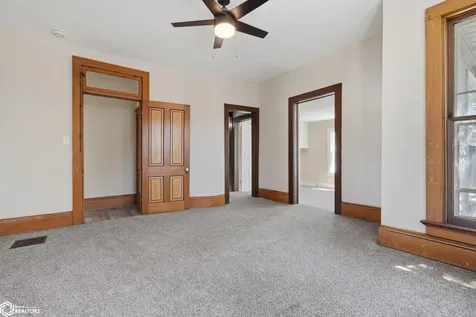412 S Marshall Street Burlington IA 52601