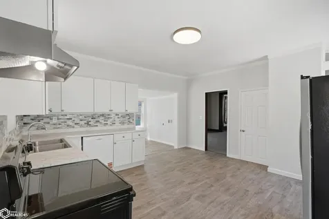 412 S Marshall Street Burlington IA 52601