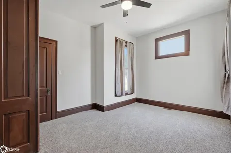 412 S Marshall Street Burlington IA 52601