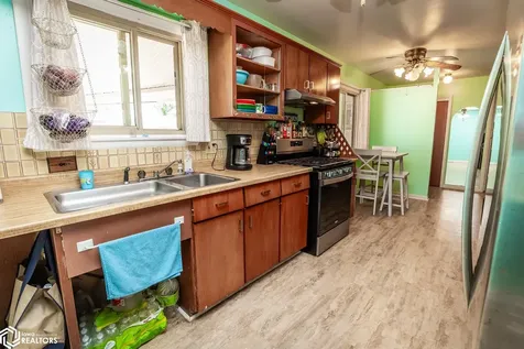 1506 Fremont Street Marshalltown IA 50158