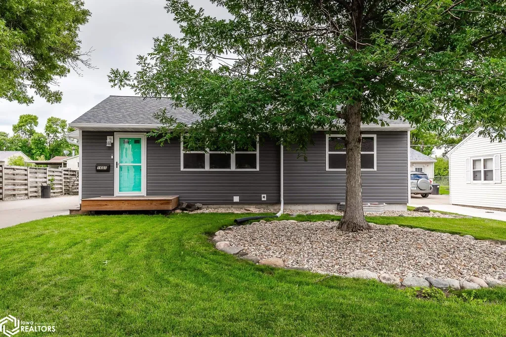 1601 Elder Drive Marshalltown IA 50158