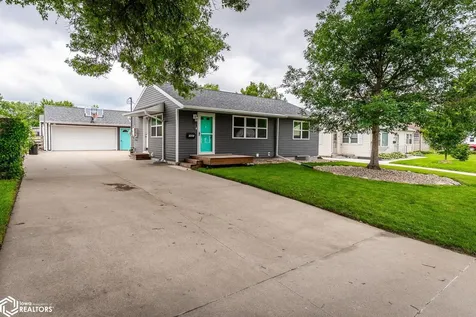 1601 Elder Drive Marshalltown IA 50158