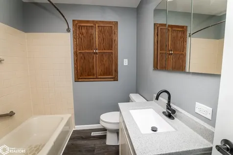 1601 Elder Drive Marshalltown IA 50158