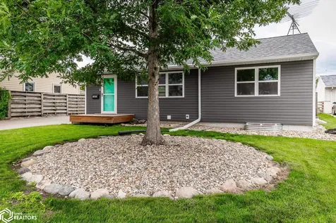 1601 Elder Drive Marshalltown IA 50158