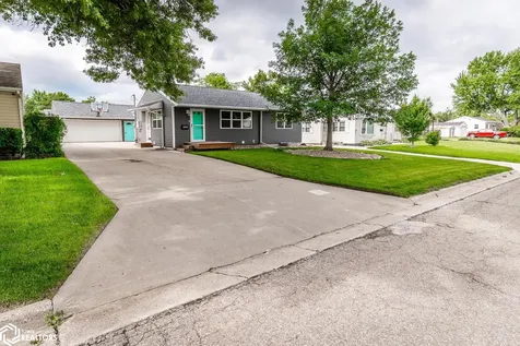 1601 Elder Drive Marshalltown IA 50158