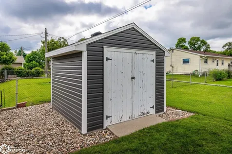 1601 Elder Drive Marshalltown IA 50158