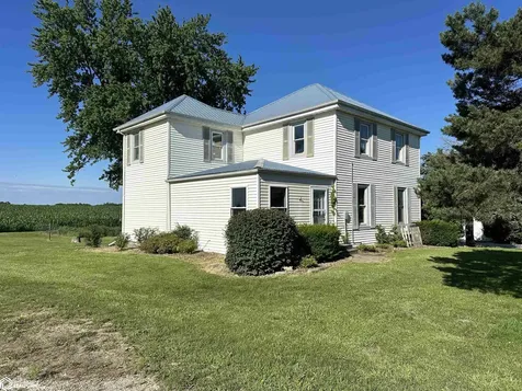 1196 Merrimac Road Wayland IA 52654