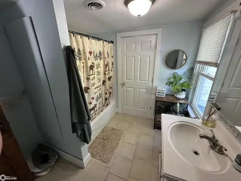 1196 Merrimac Road Wayland IA 52654