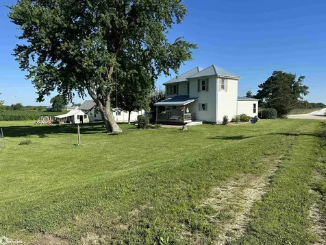 1196 Merrimac Road Wayland IA 52654