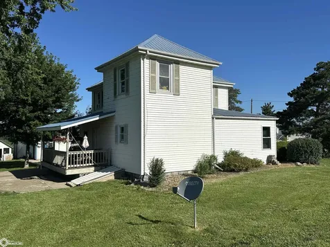 1196 Merrimac Road Wayland IA 52654