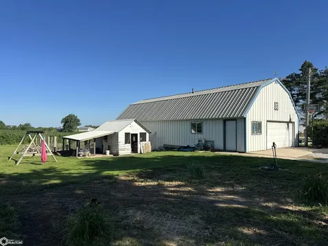 1196 Merrimac Road Wayland IA 52654