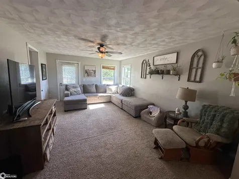 1196 Merrimac Road Wayland IA 52654
