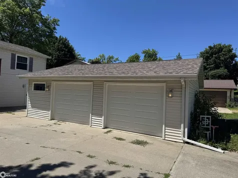 1404 Siegel Street Tama IA 52339
