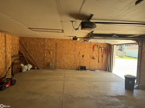 1404 Siegel Street Tama IA 52339