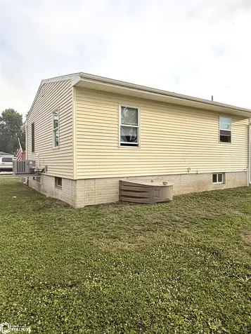 220 12th Street SE Mason City IA 50401