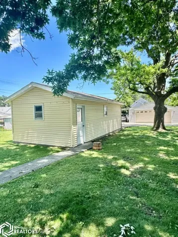 2014 S 4th Street Burlington IA 52601
