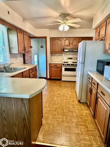 2014 S 4th Street Burlington IA 52601