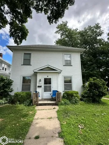 1022 S 8th Street Burlington IA 52601