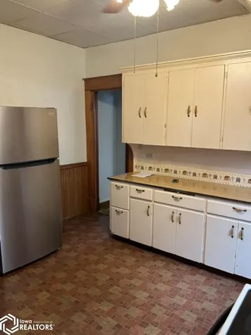 1022 S 8th Street Burlington IA 52601
