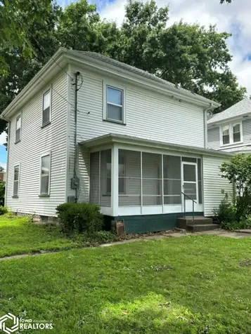 1022 S 8th Street Burlington IA 52601