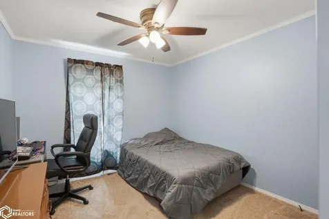 2521 Bill Bone Lane Oskaloosa IA 52577-8875