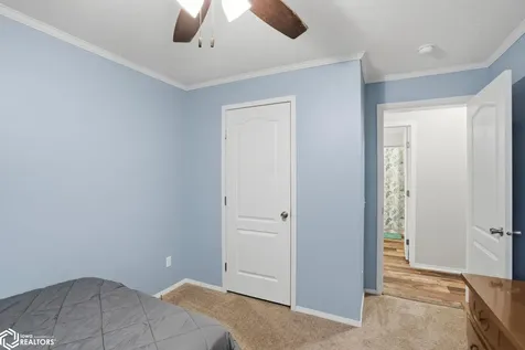 2521 Bill Bone Lane Oskaloosa IA 52577-8875