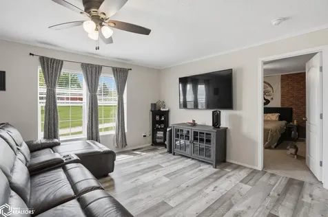 2521 Bill Bone Lane Oskaloosa IA 52577-8875