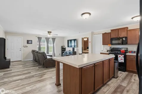 2521 Bill Bone Lane Oskaloosa IA 52577-8875