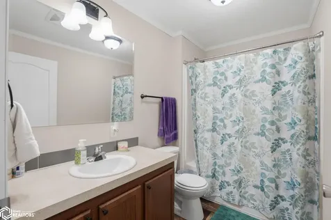 2521 Bill Bone Lane Oskaloosa IA 52577-8875